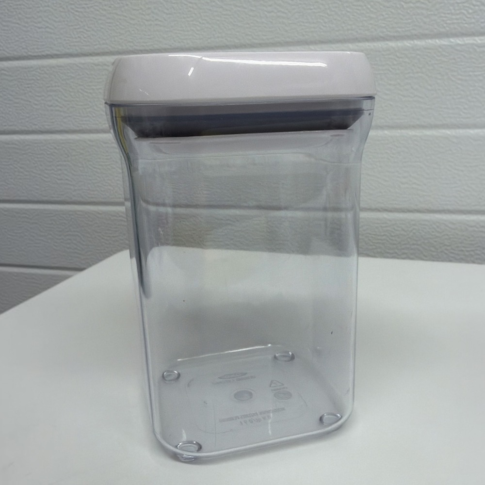 OXO Pop Top Food Storage Container .9Qt .9L EUC